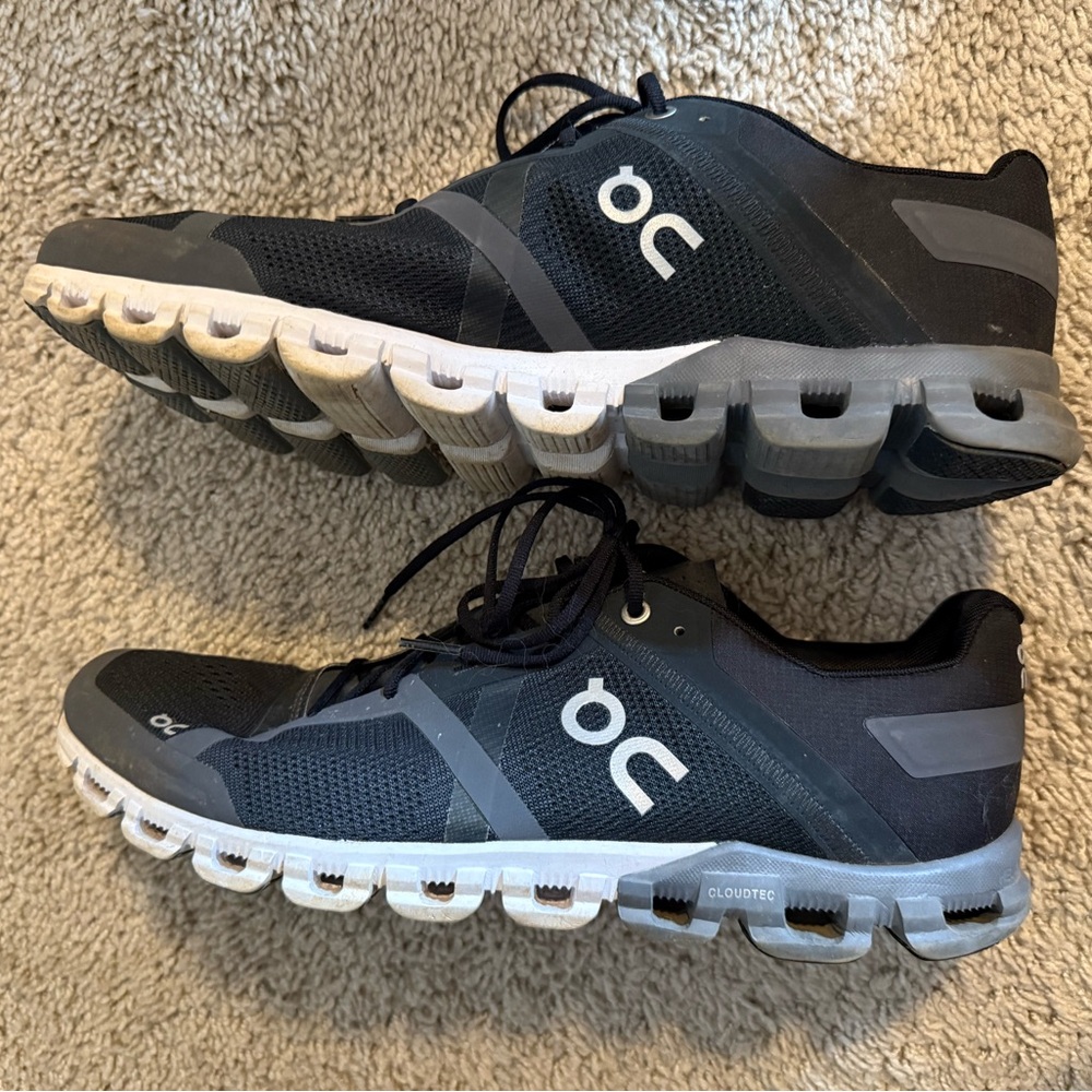 On Running Men's Black and Gray Athletic Shoes